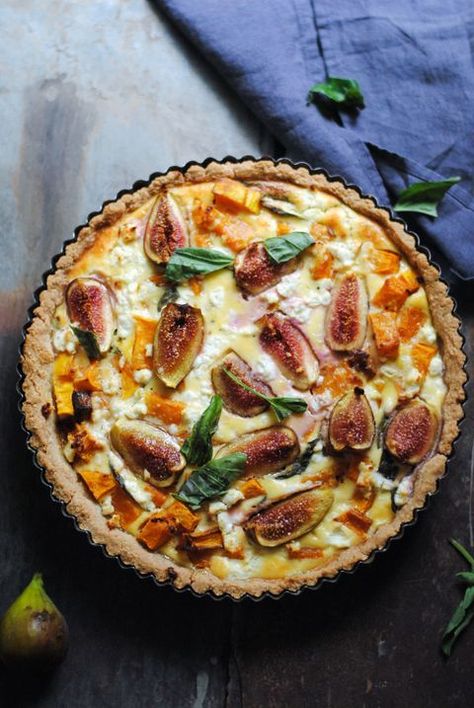 Pumpkin, Basil, Goat Cheese and Fig Quiche Vegetable Quiche Recipes, Fig Tart, Savory Pumpkin Recipes, Fig Recipes, Goats Cheese, Gluten Free Pumpkin, Quiche Recipes, Pizza Party, Main Courses