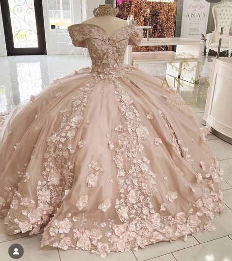 Pink Off The Shoulder Quince Dress, Quinseñeras Dresses Pink, Ultima Muñeca Quinceanera Pink, Champagne Blush Quinceanera Dresses, Quensenara Dresses Purple, Rose Champagne Quinceanera Dresses, Champagne Pink Quince Dresses, Blush 15 Quinceanera Dresses, Peach Color Quinceanera Dress