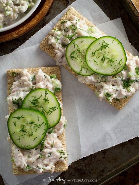 Explore the rich history of smoked fish and the tradition of "appetizing" with this Jewish whitefish salad recipe, featuring fresh celery and herbs. Perfect for a kosher meal, this dish can be made dairy or pareve. Whitefish Recipes, Smoked Haddock Risotto, Smoked Halibut, Smoked Fish Recipe, Smoked Mackerel Pate, Whitefish Salad, Homemade Hollandaise Sauce, Smoked Salmon Bagel, Salmon Bagel