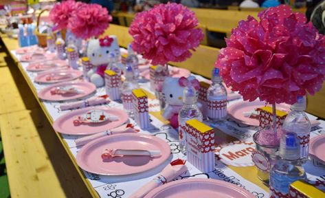 Hello Kitty inspired 4th Birthday party  | CatchMyParty.com Bolo Da Hello Kitty, Kitty Party Themes, Kitty Tattoos, Hello Kitty Photos, 4th Birthday Party, Party Table Decor, Birthday Party At Home, Hello Kitty Birthday Party, Hello Kitty Themes