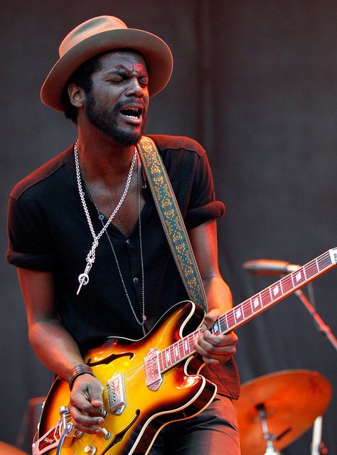 ♫ - Gary Clark Jr - #Music #Blues #Guitarist #Bluesrock #Garyclarkjr #Musician #Singer https://www.pinterest.com/TheHitman14/gary-clark-jr-%2B/ Music Profile, Blues Art, Gary Clark Jr, Gary Clark, Blues Musicians, Band Photography, Delta Blues, Blues Artists, Soul Jazz