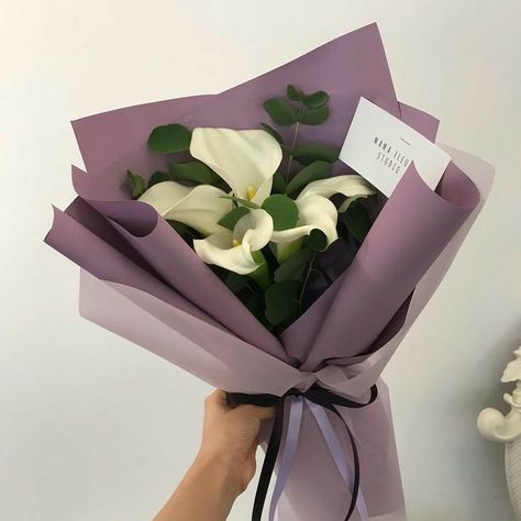 Purple Vibe, Lavender Aesthetic, Gray Aesthetic, Beautiful Bouquet Of Flowers, Black And White Aesthetic, Bouquet Of Flowers, Lilac Color, Dark Photography, Purple Aesthetic