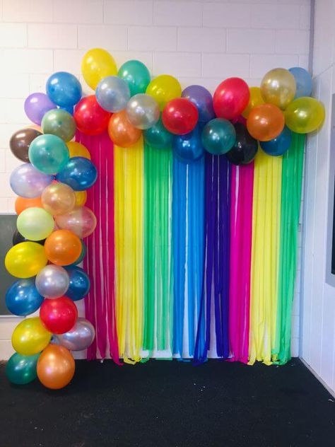 Crepe Paper Decoration Ideas for Classroom Decoration Ideas For Classroom, Christmas Tree Decoration Craft, Balloon Photo Booth, Crepe Paper Craft, 2nd Birthday Cake Boy, Paper Decoration Ideas, Farewell Party Decorations, Crepe Paper Decorations, Ideas For The Classroom