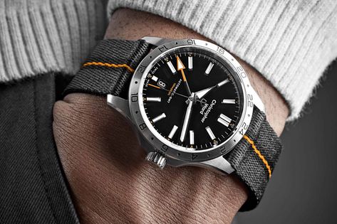 Christopher Ward, Seiko Mod, Red Highlights, In The Spotlight, New Line, Sports Watch, Sport Watches, Swiss Made, Watch Design