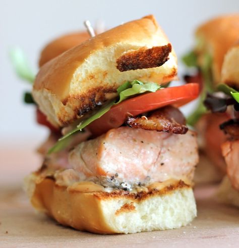 Blt Sliders, Salmon Blt, Salmon Sliders, Chipotle Mayo, Blt Sandwich, Healthy Salmon Recipes, Healthy Salmon, Slider Buns, Slider Recipes