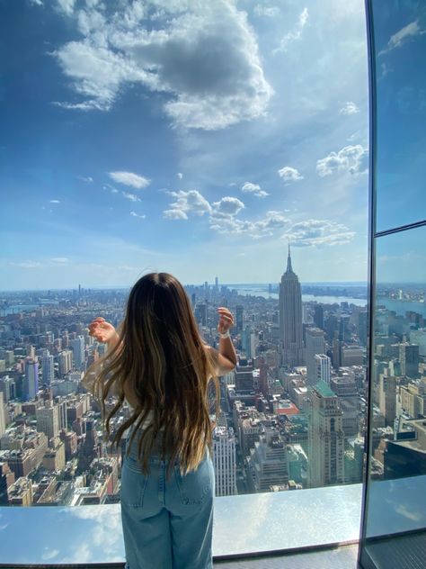 Empire State view from Summit. #aesthetic #nyc #newyork #empirestate #empirestatebuilding #summit #nyctravel #outfits #skyscraper #newyorkcity #fashion #ideas #photography #photo #photoshootideas Empire State Building Photoshoot, Empire State Building Photo Ideas, Empire State Building Picture Ideas, Summit One Vanderbilt Photo Ideas, Nyc Photo Ideas, Nyc Pics, New York City Pictures, Stile Blair Waldorf, Nyc Travel Guide