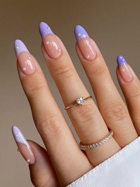 Vertical ombre French tips in purple with pearls Purple Ombre Nail Designs, Purple Wedding Nails, Nail Star, Ombre Chrome Nails, Ombre French Tips, Purple Nail Art Designs, Purple French, Purple Ombre Nails, Purple Tips