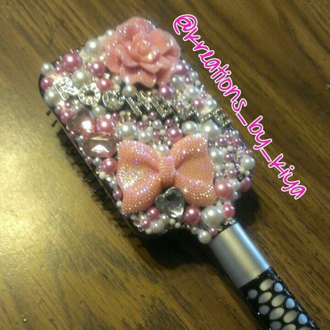 Personalized bling and pearl wig brush ....... TO PLACE AN ORDER:: Instagram kreations_by_kiya, Kik kreations.by.kiya, Facebook kiya's kreations and like my fan page kreations by kiya , Twitter kreationsbykiya Visit my store www.kreationsbykiya.storenvy.com or Email kreationsbykiya@gmail.com Pearl Wig, Wig Brush, Crystal Mirror, Custom Bling, Vintage Jewelry Art, Bling Shoes, Hair Brushes, Diy Crystals, Diy Mirror