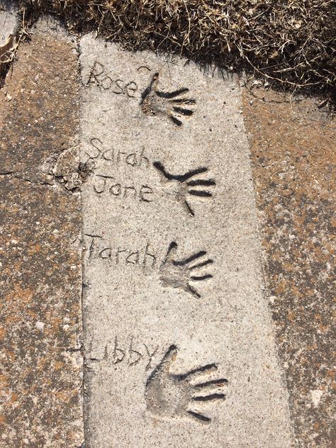 Sweet handprints on the sidewalk Concrete Handprints Ideas, Family Handprints, Garden Goals, Outdoor Renovation, Cement Patio, India Home Decor, Hand Prints, Concrete Porch, Patio Lounge