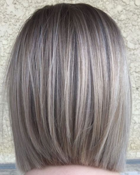 Straight Bob Hairstyles, Haircut For Fine Hair, Blond Balayage, Grey Blonde, Grey Highlights, Bob Haircut For Fine Hair, Bob Hairstyles For Fine Hair, Haircuts For Fine Hair, Penteado Cabelo Curto