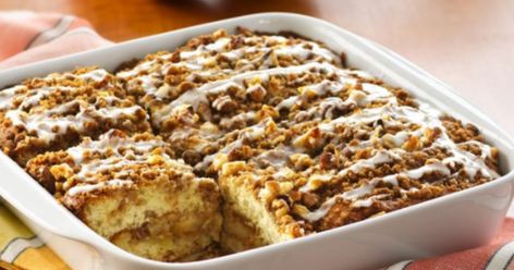 Easy Breakfast Bake, Homemade Coffee Cake, Apple Coffee Cake, Crumb Coffee Cakes, Apple Coffee, Apple Coffee Cakes, Coffee Cake Recipe, Bisquick Recipes, Homemade Coffee