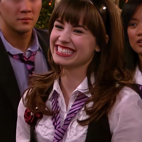 Demi Lovato Disney, Demi Lovato Camp Rock, Sonny With A Chance, 2010s Aesthetic, Disney Channel Shows, Disney Icons, Camp Rock, Disney Day, Female Human