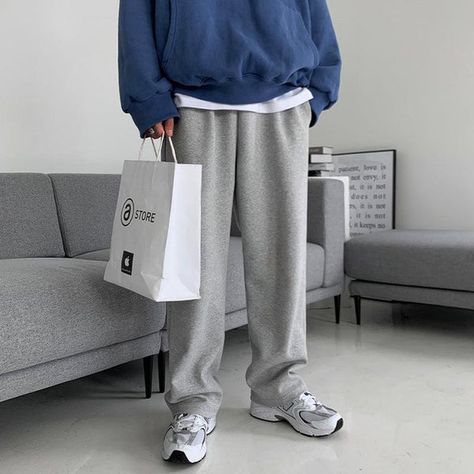 Gray Sweatpants Outfit Men, Grey Sweatpants Outfit Men, Grey Sweatpants Outfit, Boyfriend Fits, Gray Sweatpants Outfit, Tomboy Fits, Straight Sweatpants, Gray Sweatpants, Chinese Fashion Street