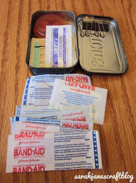 Pill Bottle First Aid Kit, Altoids Tin First Aid Kit, Altoid First Aid Kit, Tiny First Aid Kit, Altoids First Aid Kit, Diy Mini First Aid Kit, Altoids Tins Survival Kit, Altoid Tin First Aid Kit, First Aid Kit Aesthetic