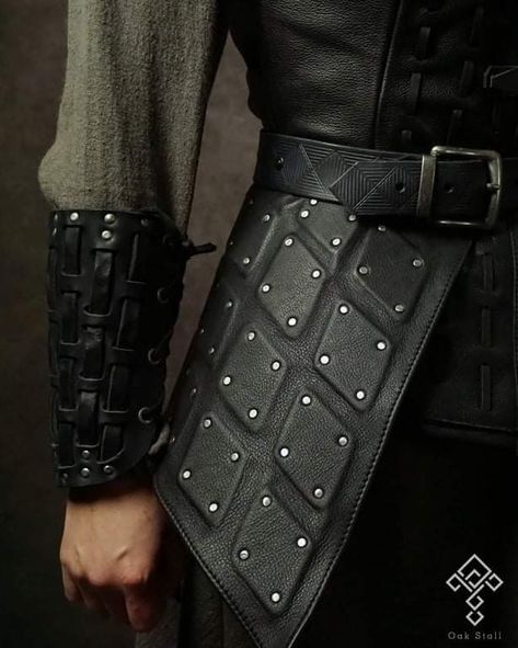 Studded Leather Armor Dnd, Leather Armor Dnd, Female Leather Armor, Armor Dnd, Studded Leather Armor, Light Armour, The Iron Bull, Fairytale Aesthetic, Oc Outfits