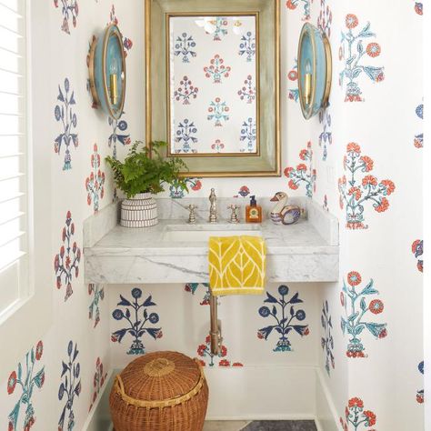 HGTV presents a transitional bathroom with floral wallpaper, green mirror and marble checkered floors. Powder Room Dimensions, Powder Room Paint Colors, Powder Room Vanities, Powder Room Paint, Powder Room Remodel, Thibaut Wallpaper, Powder Room Decor, Antique Light Fixtures, Indian Flowers