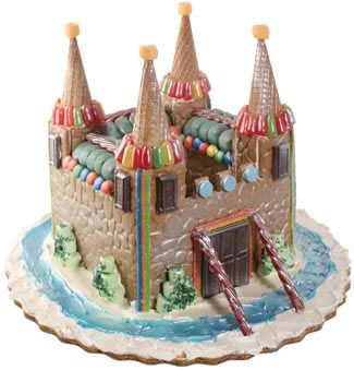 Graham Cracker Gingerbread House, Mini Castle, Gingerbread Castle, Homemade Gingerbread House, Gingerbread House Template, Castle Ideas, Gingerbread Dough, Gingerbread House Parties, Royal Icing Sugar