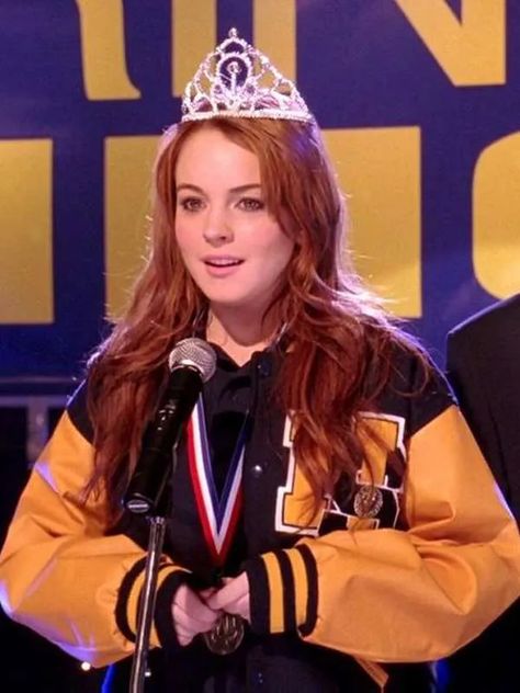 Lindsay Lohan Mean Girls Varsity Jacket Cady Mean Girl, Lindsay Lohan Mean Girls, Janis Ian, Mean Girls Aesthetic, Mean Girls Outfits, Lizzy Caplan, Cady Heron, Mean Girls Movie, The Plastics