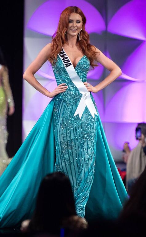 Miss Universe Gowns, Blue Gown, Pageant Gowns, Miss Universe, Miss World, Beauty Pageant, Beauty Queens, Evening Gown, Evening Gowns