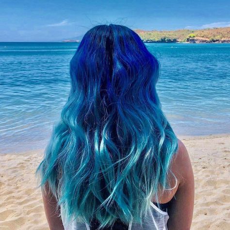 Dark Blue To Light Blue Hair, Dark Blue To Light Blue Hair Ombre, Dark Blue And Light Blue Hair, Ocean Blue Hair, Blue Hair Ombre, Ombre Hair Dark, Light Black Hair, Blue Mermaid Hair, Sea Hair