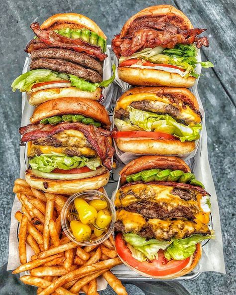 Cheat Day Food, Cheat Day, Food Goals, Unhealthy Food, Food Platters, Food Cravings, I Love Food, Diy Food Recipes, Amazing Food