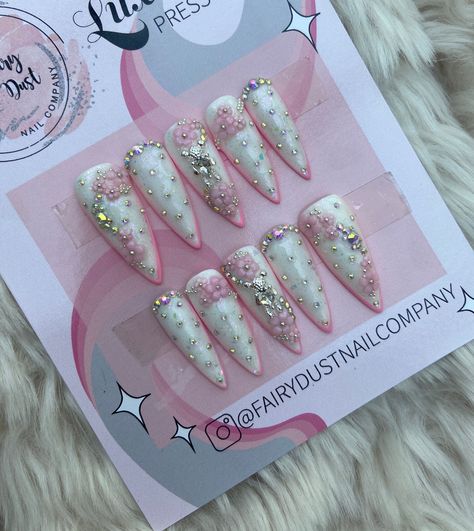 Quick Nail Growth, Drippy Nails, Gem Nail Designs, Diy Rhinestone Nails, Latest Nail Designs, Quick Nail, Christmas Gel Nails, Grunge Nails, Nails Fake