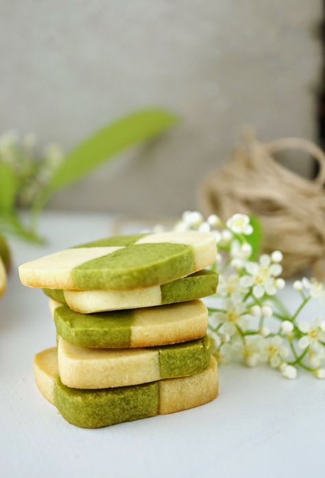 Tea Dessert Recipes, Matcha Shortbread, Student Cooking, Matcha Dessert Recipes, Matcha Tea Recipes, Green Tea Dessert, Sweet Matcha, Matcha Green Tea Recipes, Matcha Dessert