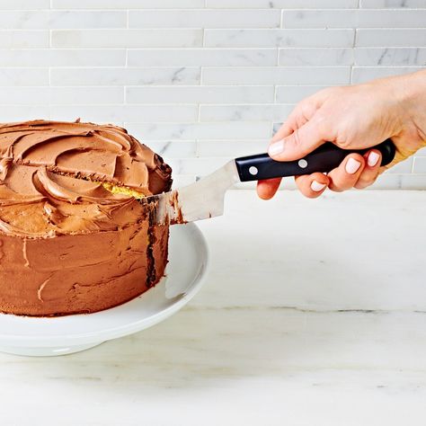 Cake Knife Review: The Case for Owning an Offset Cake Knife | Epicurious Chandelier Cake, 10 Inch Cake, Cake Knife, Baking Gifts, Cake Videos, Bread Knife, Angel Food, Baking Supplies, Eating Raw