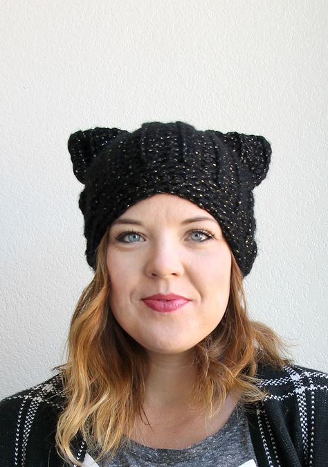 Another reason to learn to crochet!  black cat hat - free crochet pattern from www.persialou.com Free Crochet Cat Hat, Crochet Cat Hat Pattern, Crochet People, Cat Hat Pattern, Crochet Cat Hat, Slouchy Hats, Cat Ears Hat, Foundation Single Crochet, Crochet Black