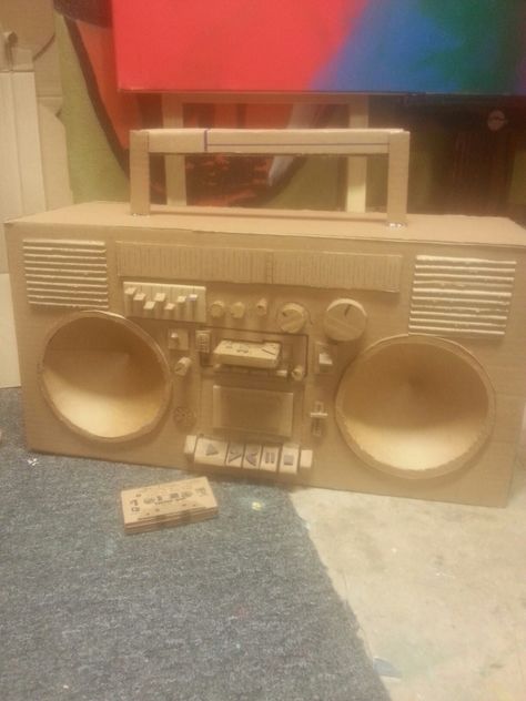 80's boombox Diy Cardboard Boombox Prop, Boom Box Diy Cardboard, Cardboard Speakers Boxes, Cardboard Boombox Diy, Boombox Prop, Say Anything Boombox Scene, Master Studies, Cardboard Art