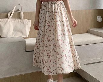 Korean Skirt Outfits, Korean Skirt, Skirt Streetwear, Long Skirt Summer, Skirts Summer, Long Skirt Fashion, Long Skirt Outfits, Korean Streetwear, Pleated Long Skirt