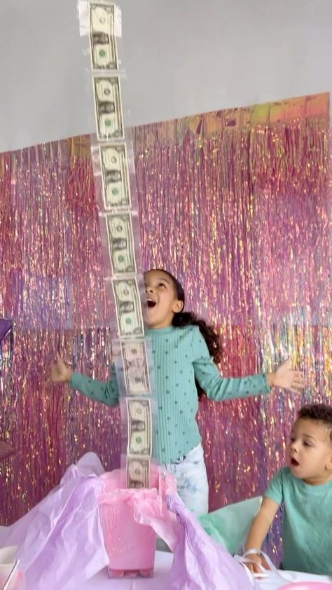 Balloon Money Gift Ideas, Money Train Balloon, Money Balloon, Birthday Money Gifts, Balloon Surprise, Cash Gifts, Gangsta Wrapper, Thirteenth Birthday, Interactive Card