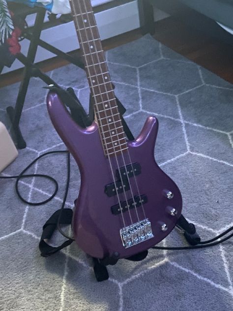 Electric Bass Aesthetic, Black Bass Guitar Aesthetic, Purple Bass Guitar Aesthetic, Blue Bass Guitar Aesthetic, Purple Electric Guitar, Purple Bass Guitar, Purple Guitar, I Love Bass, Blue Bass Guitar