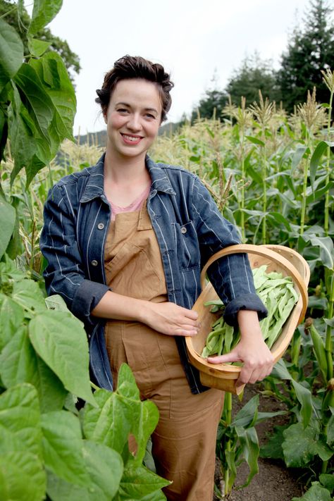 Gardeners’ World: Frances Tophill on sexism, shyness and living in a van Garden Snakes, Alan Titchmarsh, Weekend Jobs, Gardeners World, Monty Don, Veg Garden, She Girl, Olive Garden, What If Questions