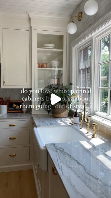 EMILY WHITE | home & design on Instagram: "white kitchens are classic but a lot of kitchens that REALLY stand the test of time mix wood tones. SO if you love the painted cabinet look, try complimenting them with a rich wood stained island for that timeless kitchen vibes 🤎✨  Cabinets: SW Creamy Island: Chestnut Stain" American Woodmark White Cabinets, Wood Island White Cabinets, Wood Stained Island, Sw Creamy, Mix Wood Tones, White Home Design, Stained Island, Walnut Island, Chestnut Stain