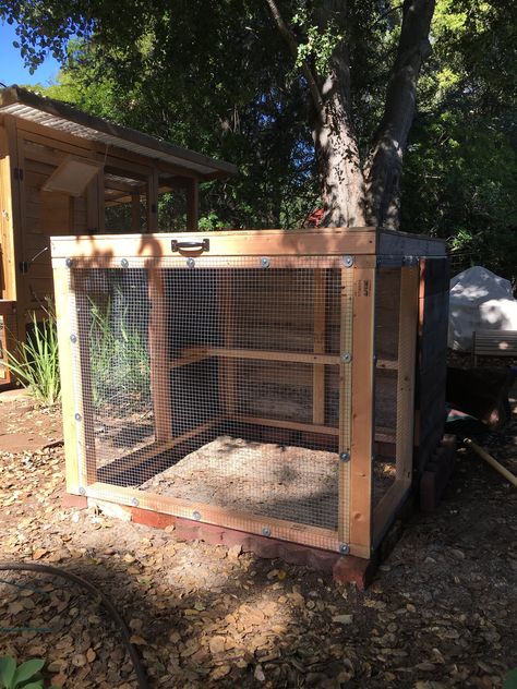 Articles - Temporary quarantine enclosure easy to disassemble for storage Temporary Chicken Coop, A Frame Chicken Coop, Portable Chicken Coop, Chicken Tractors, Chicken Tractor, Nest Box, Building A Chicken Coop, Backyard Chicken Coops, Mini Farm