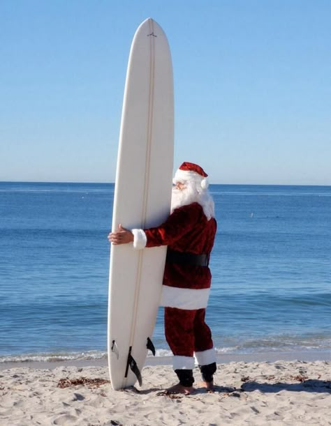 Christmas On The Beach, San Diego Beach Wedding, Myrtle Beach Vacation Rentals, Christmas At The Beach, Surfing Santa, Christmas In Australia, Aussie Christmas, Florida Christmas, Myrtle Beach Vacation