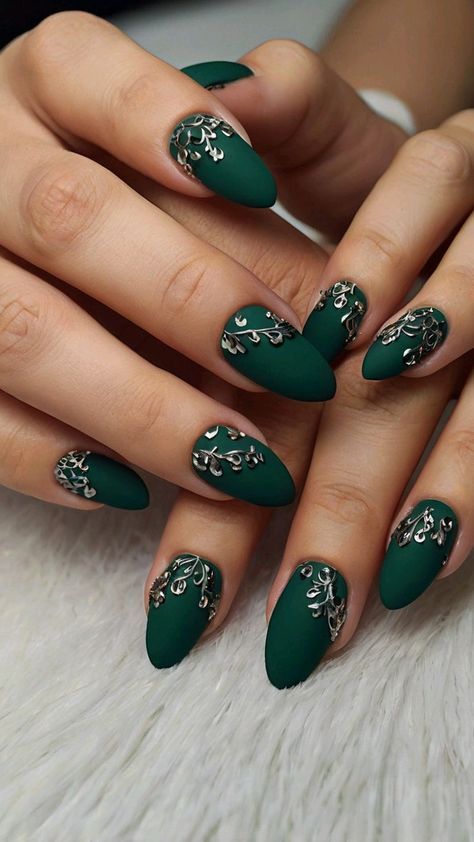 Winter Nail Art Designs, Beautiful Simple Mehndi Design, Aries Women, Light Nail, Magic Nails, Winter Nail Art, Astrological Sign, Green Nails, Nails On Fleek