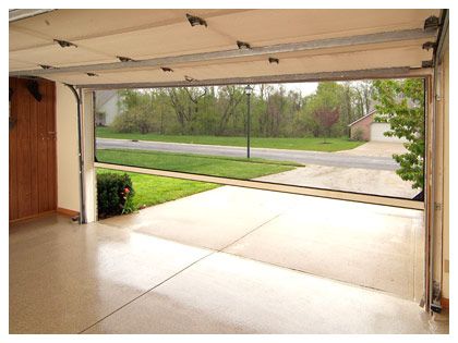 Retractable Screen for the garage. Perfect if you find yourself working, entertaining or just hanging out in your garage Casa Garage, Retractable Screen, Diy Casa, Garage Makeover, Garage House, House Renovation, Screen Door, Garage Decor, Garage Door