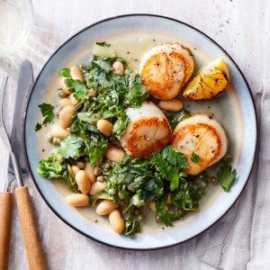 Healthy Scallop Recipes, Bean Ragu, Cooked Spinach, Seared Scallops, Scallop Recipes, Scallops Seared, Dash Diet, Spinach Recipes, Dinner Plan