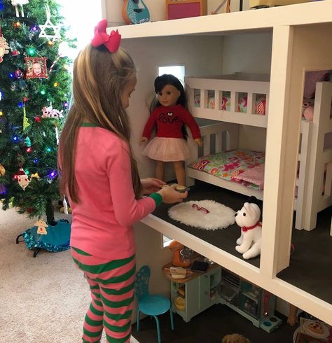 Big Dollhouse, American Girl Bedrooms, Doll Bed Diy, American Doll House, Doll Bunk Beds, American Girl House, American Girl Doll Room, American Girl Dollhouse, Bed Bunk