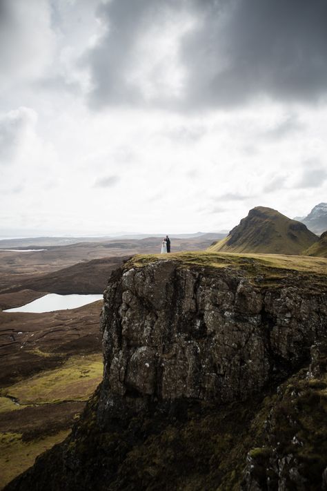 Isle Of Skye Scotland Aesthetic, Isle Of Skye Wedding Elopements, Elopement Scotland, Scotland Elopement Photography, Scottish Elopement, Fairy Pools Isle Of Skye Scotland, Elopement Wedding Photography, Scotland Wedding, Ireland Wedding