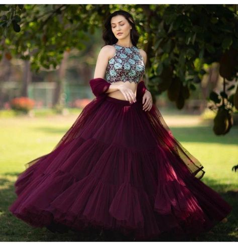 Net Lehenga Designs, Lehenga Choli Latest, Indian Bridesmaid Dresses, Nikah Dress, Butterfly Net, Lehenga Choli Wedding, Womens Trendy Dresses, Saree Gown, Net Lehenga