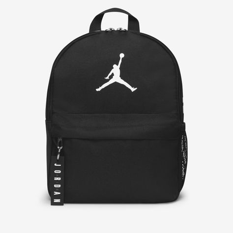 Jordan Backpack, Girly Backpacks, Small Luggage, Retro Backpack, Mini Mochila, Cute Backpacks, Kids Jordans, Newest Jordans, Large Backpack