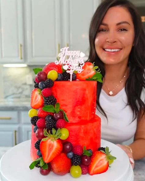 The Watermelon Cake 🍉🧁 | Citrullus lanatus, fruit, forest, cake | Just add a sprinkle of forest fruits 🍓🍉 | By FOODbible Cake Made Of Fruit, Fruit Forest, Fruit Birthday Cake, Fruit Cake Design, Bbq Birthday, Amazing Food Platters, Fresh Fruit Cake, Fruit Platter Designs, Easter Snacks