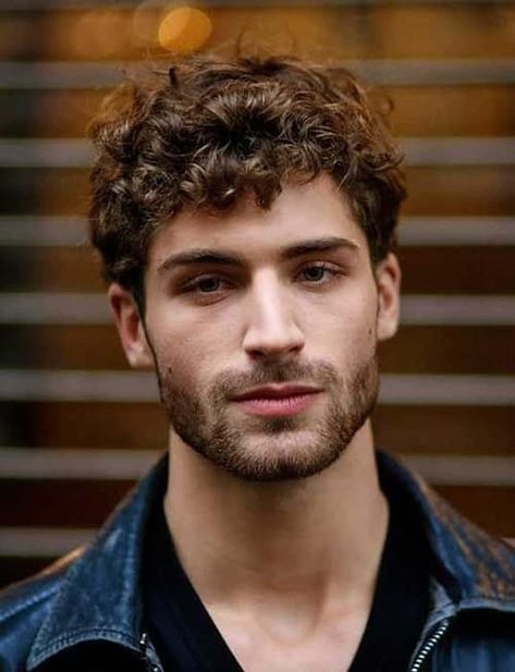 Mens Hairstyles 2014, Mens Hairstyles Curly, Men's Curly Hairstyles, Men Haircut Curly Hair, Medium Curly, Beard Look, Hair Styles 2014, Corte De Cabelo Masculino, Curly Hair Men