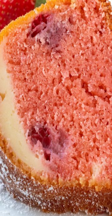 Cheesecake Bundt Cake, Strawberry Bundt Cake, Stuffed Strawberry, Bundt Pan Recipes, Pound Cake Recipes Easy, Bundt Recipes, Strawberry Cheesecake Recipe, Bundt Cake Recipe, Strawberry Dessert Recipes