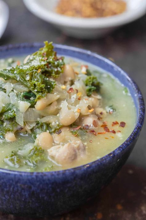 BEST White Bean and Kale Soup with Chicken | The Mediterranean Dish Kale Chicken Soup, White Bean And Kale Soup, Easy Bean Recipes, White Bean Kale, Bean And Kale Soup, White Bean And Kale, Kale Chicken, White Bean Kale Soup, Kale Soup Recipes