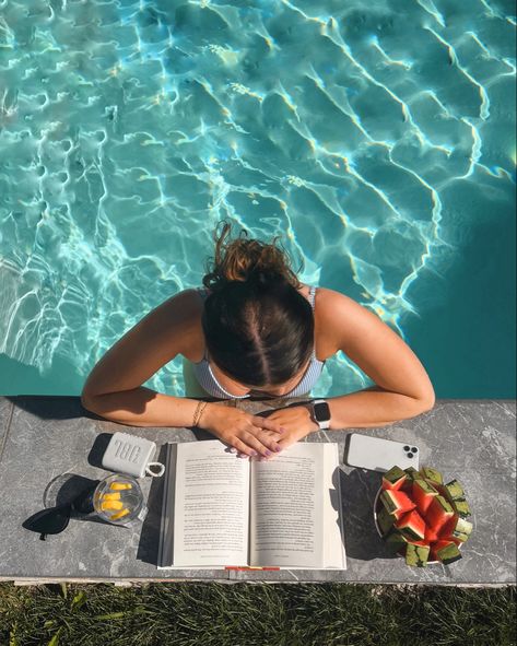 Pool Aesthetic Picture, Reading By The Pool Pictures, Pool And Book Aesthetic, Book Pool Aesthetic, Pictures By Pool, Pool Content Ideas, Summer Inspo Pics Pool, Pool Day Vibe, Swimming Pool Aesthetic Photo Ideas