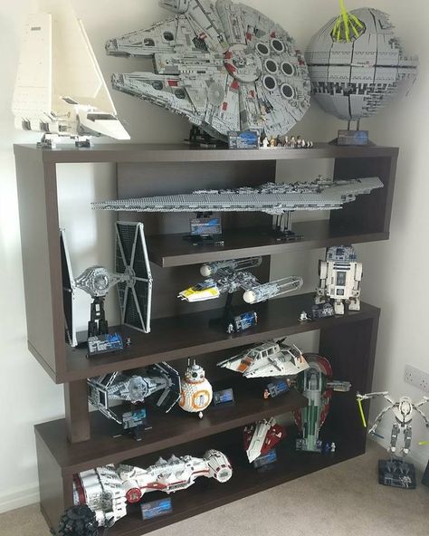 Star Wars Zimmer, Lego Room Ideas, Lego Display Ideas, Lego Star Wars Mini, Lego Storage Brick, Star Wars Bedroom, Star Wars Room, Lego Display, Star Wars Decor